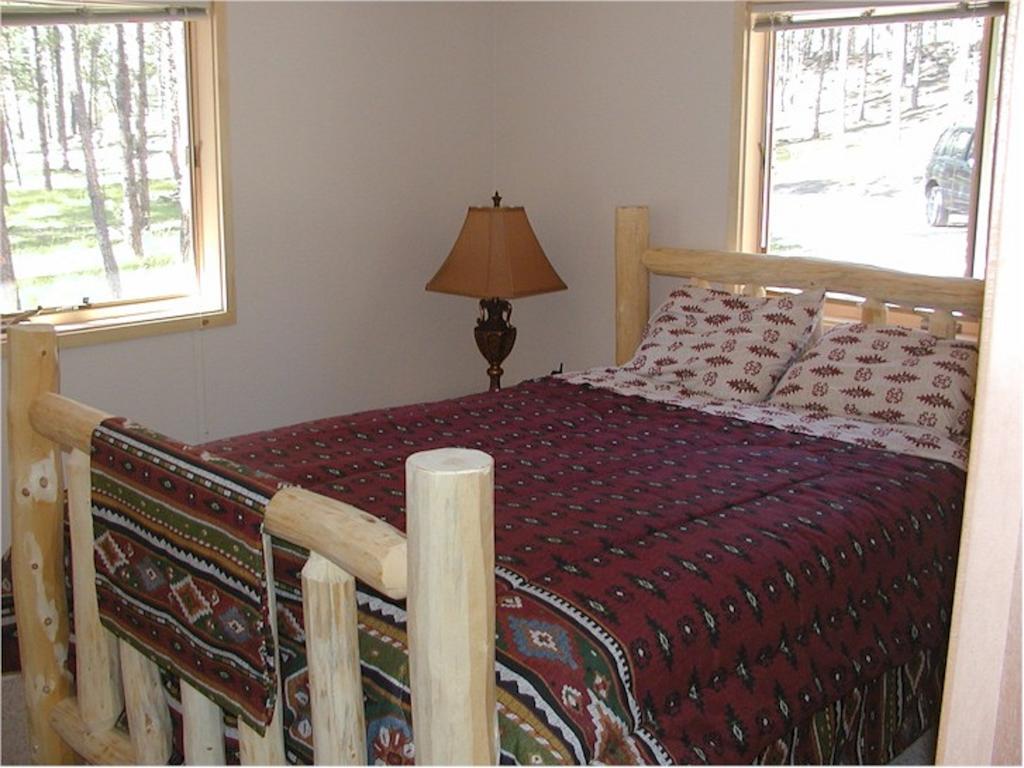 Comanche Lodge Custer Rum bild